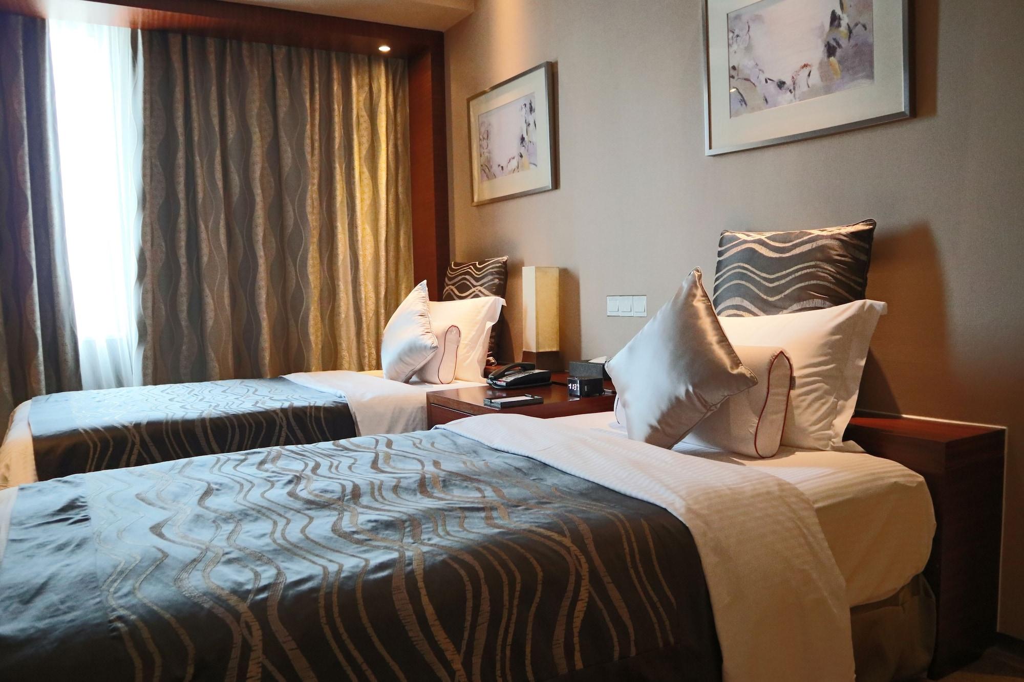 Ramada Plaza By Wyndham Shanghai Caohejing Hotel Esterno foto