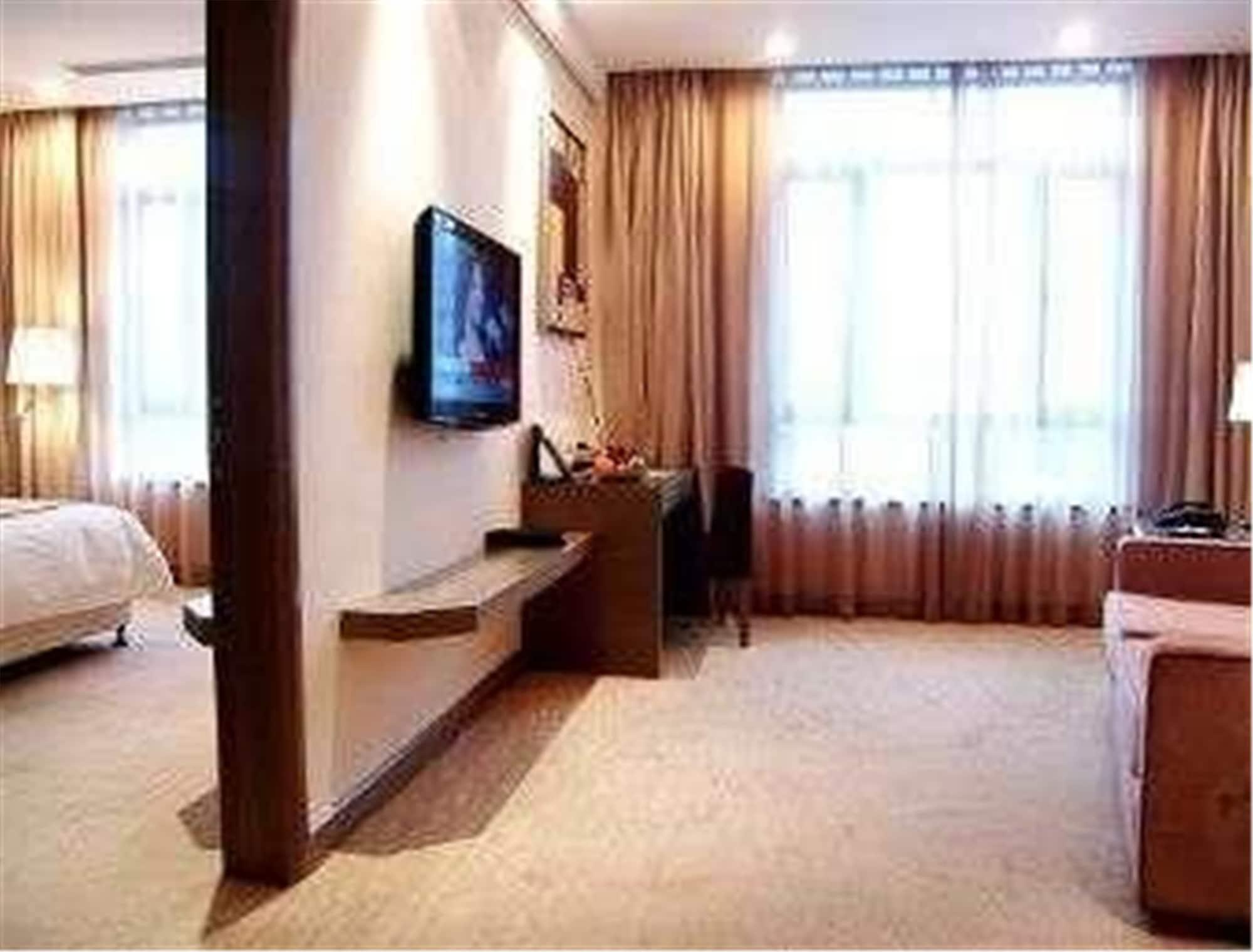 Ramada Plaza By Wyndham Shanghai Caohejing Hotel Esterno foto