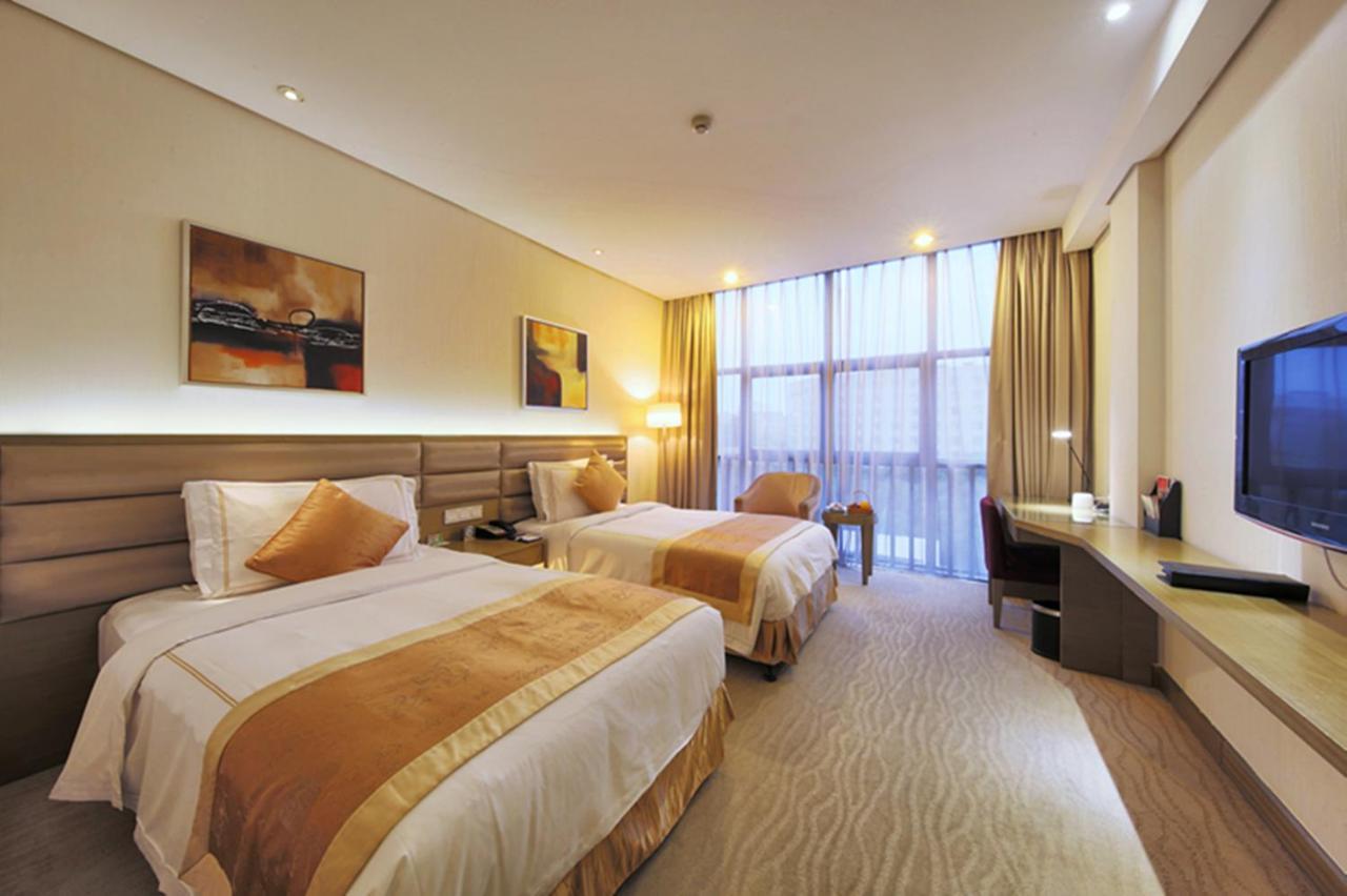 Ramada Plaza By Wyndham Shanghai Caohejing Hotel Esterno foto