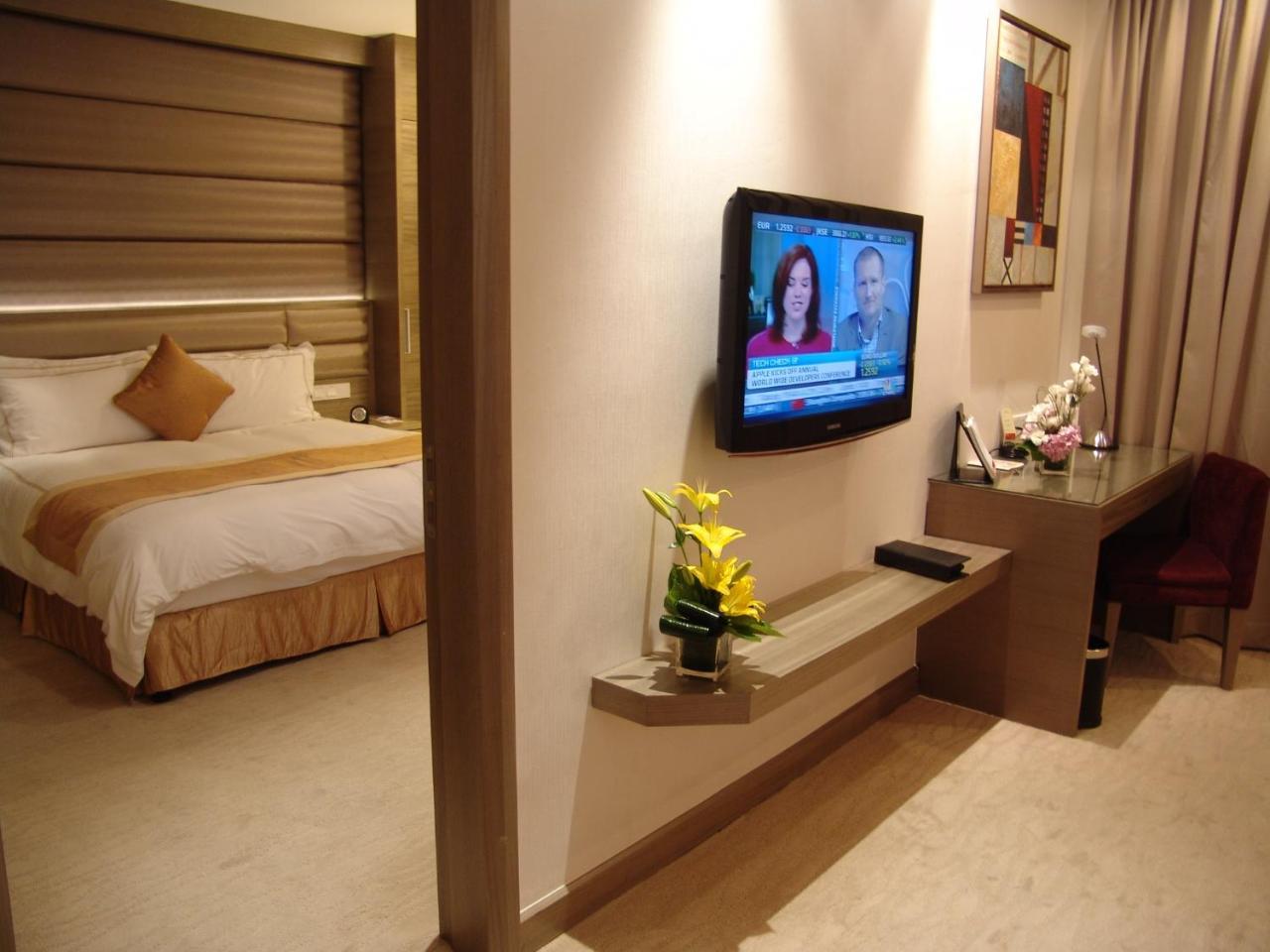 Ramada Plaza By Wyndham Shanghai Caohejing Hotel Esterno foto